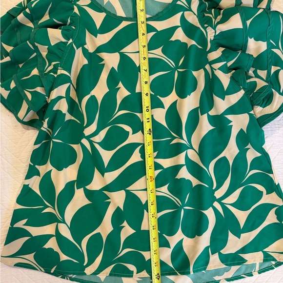 Umgee Green Leaf Print Ruffle Sleeve Blouse Medium - Picture 10 of 11